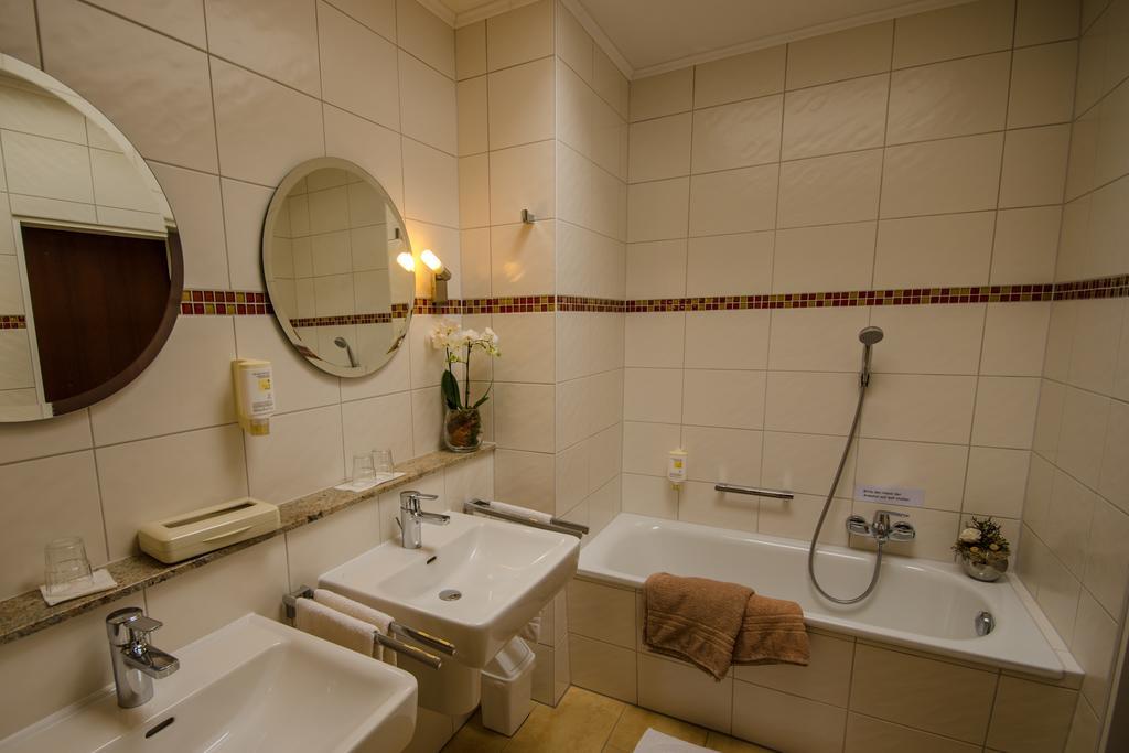 Hotel Stadt Άουριχ Δωμάτιο φωτογραφία